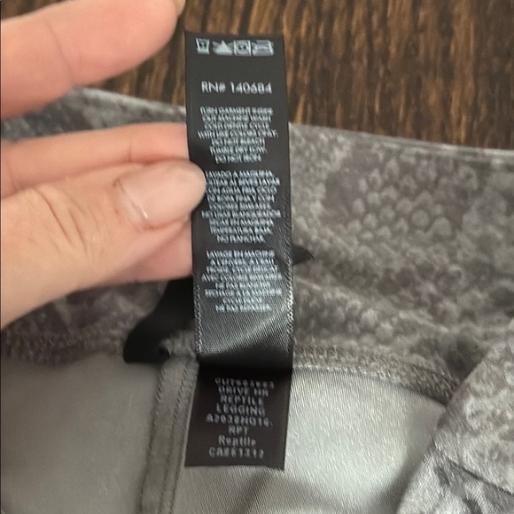 Koral Gray Patterned Leggings - Picture 4 of 12